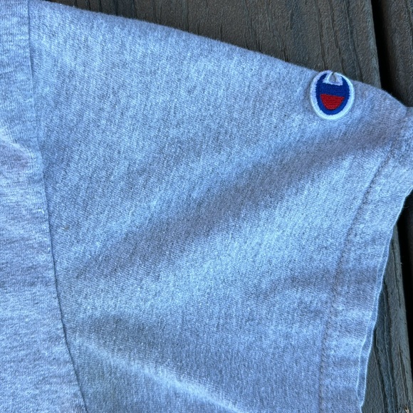Champion Cropped Football T-Shirtin grey and navy blue | small - Picture 3 of 7